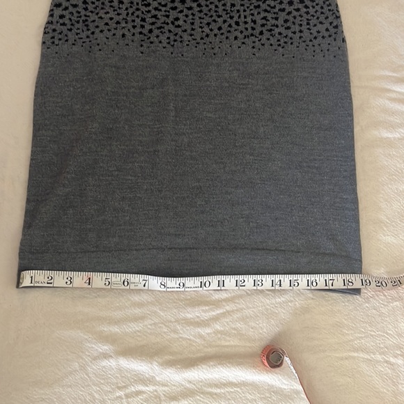 Short-sleeved Sweater Dress Size Large - Picture 6 of 6